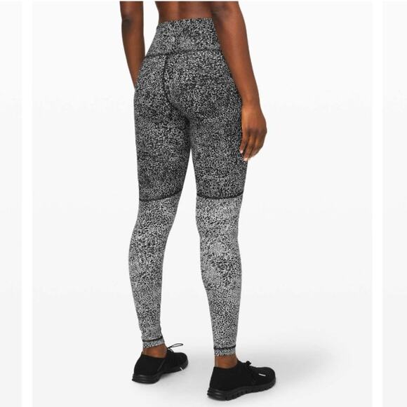 lululemon Wunder Under High-Rise Tight *Blocked Full-On Luxtreme 28" Size 2 - Picture 2 of 16